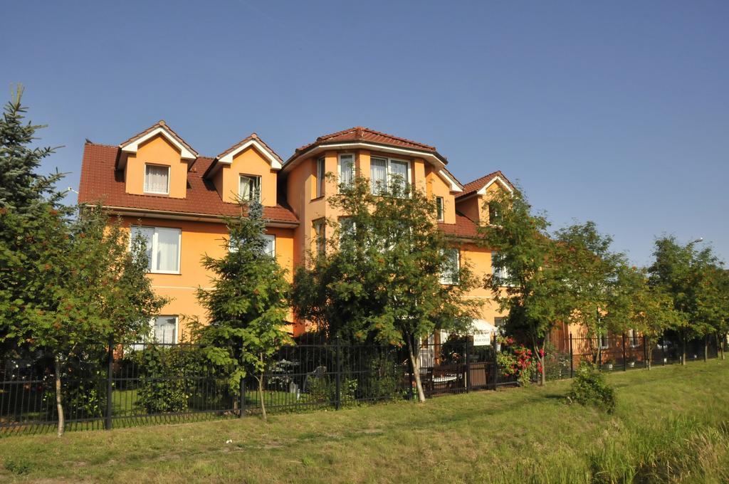Residenz Saturn Apartment Леба Екстериор снимка